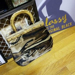 True Vintage Classic Handbag